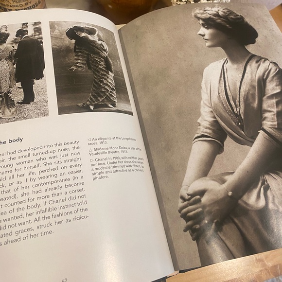 🌈SOLD🌈CHANEL and Her Friends Book by Edmond Charles-Roux - Picture 10 of 11